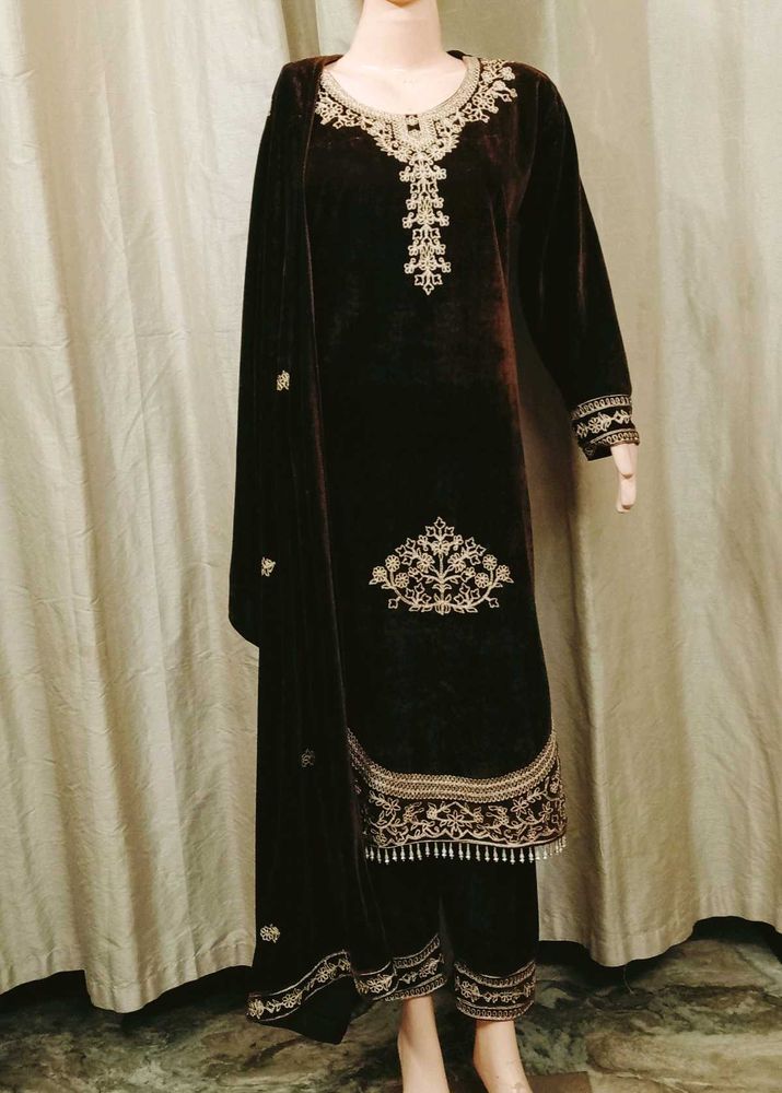 Elegant Velvet Kurta Set