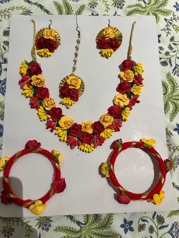 Floral Jewellery Set