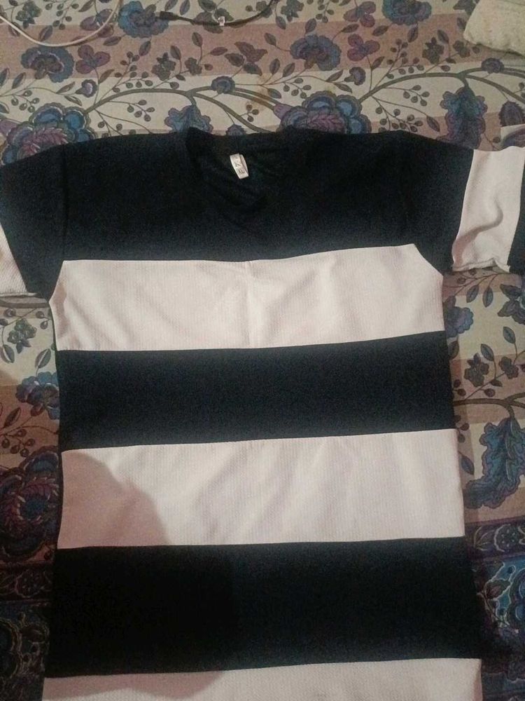 Striped T-Shirt - Black &amp; White