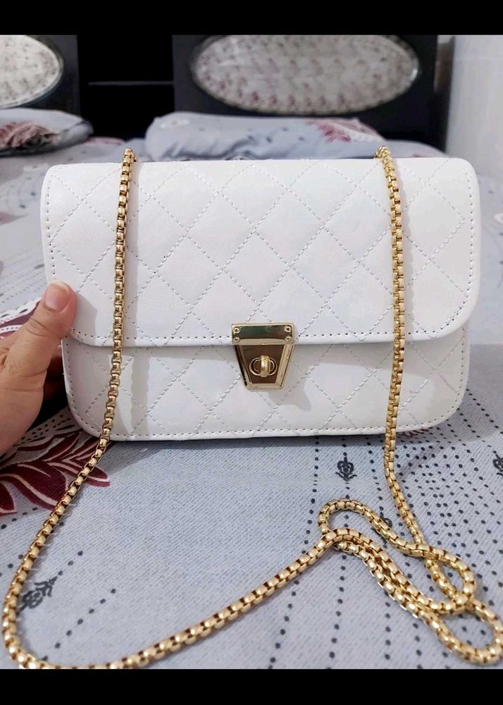 Cute White New Chain sling Bags 🥰