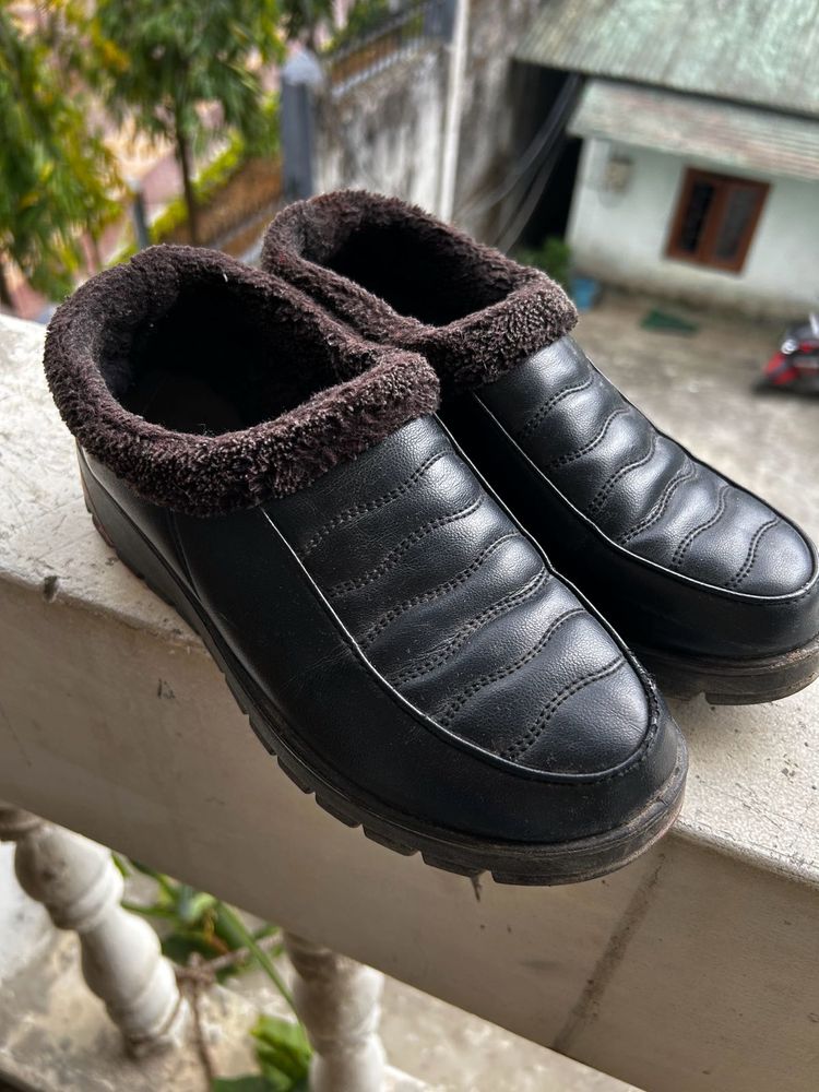 Black Winter Shoe