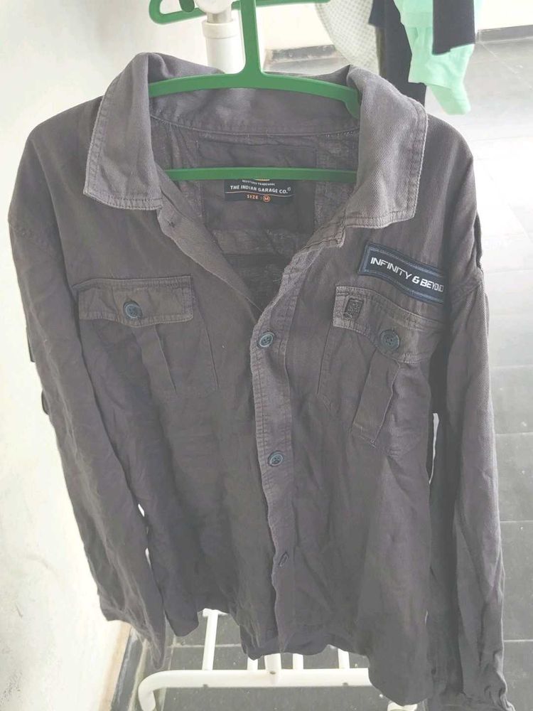 Men&#39;s Casual Shirt