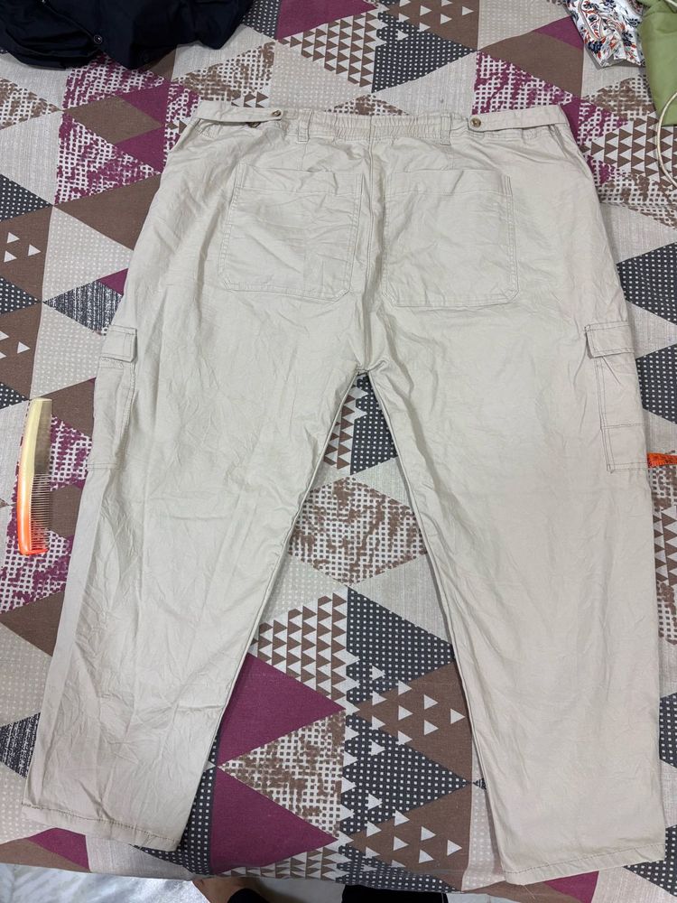 Beige Baggy Cargo with 6 pockets