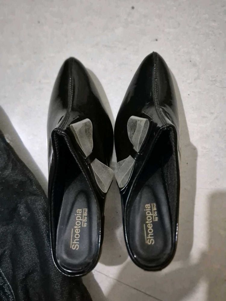 Shoetopia Black Heel