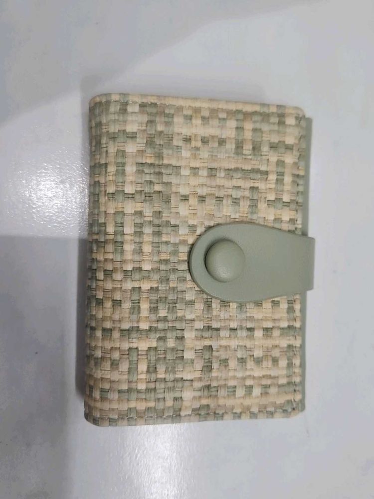 Green Trifold Woven Wallet