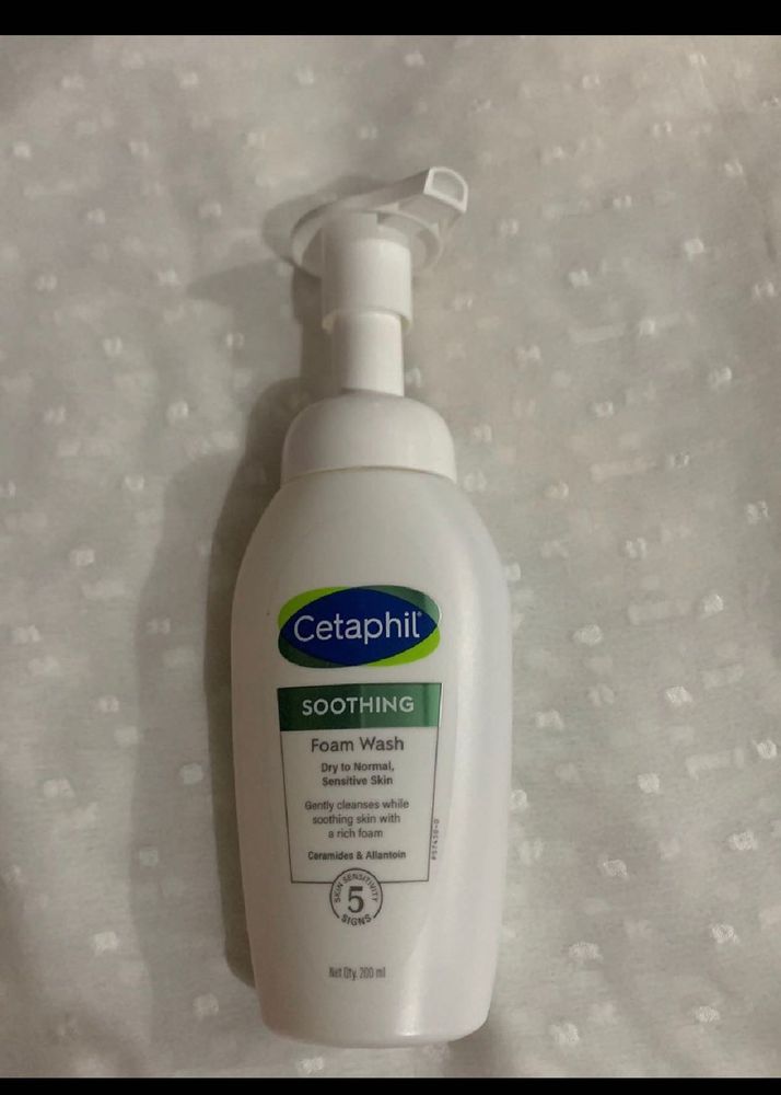 Cetaphil Soothing Foam Wash 200 Ml