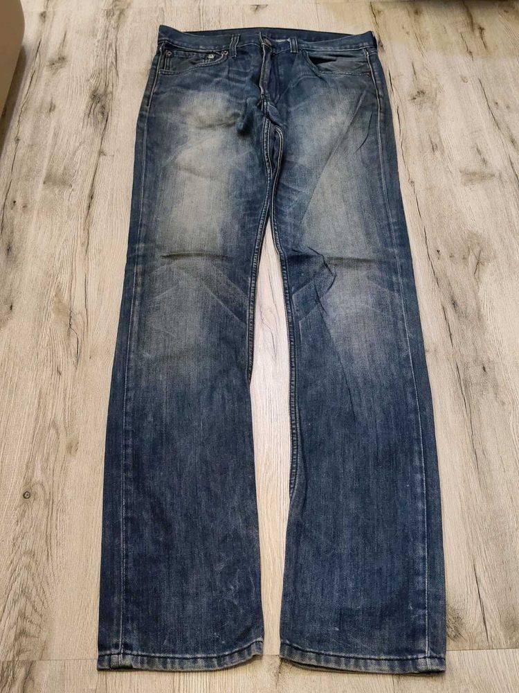 Ma573 Levi&#39;s Jeans Waist 32