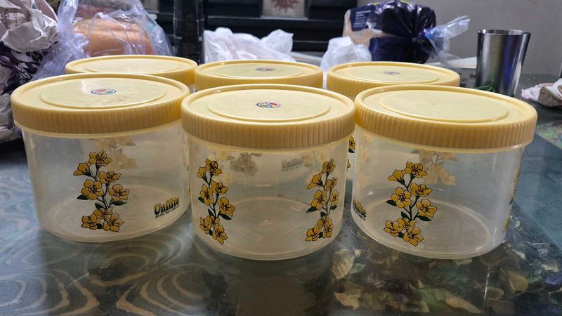 NEW -Set of 6 Kitchen Storage Containers