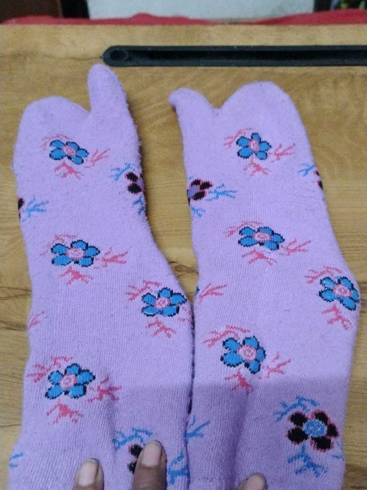 BEAUTIFUL PAIR OF SCARF