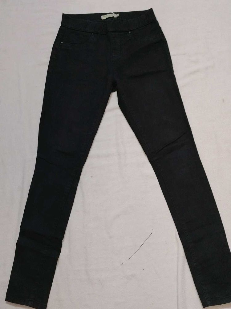 Black Pull-On Jeggings