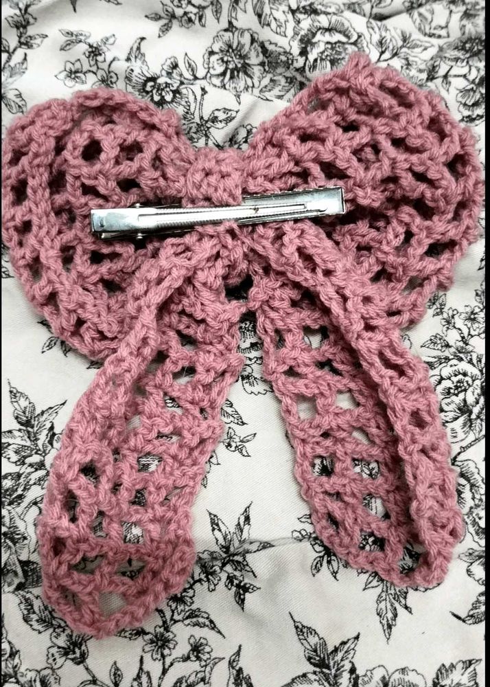 Crochet Bow Hair Clip