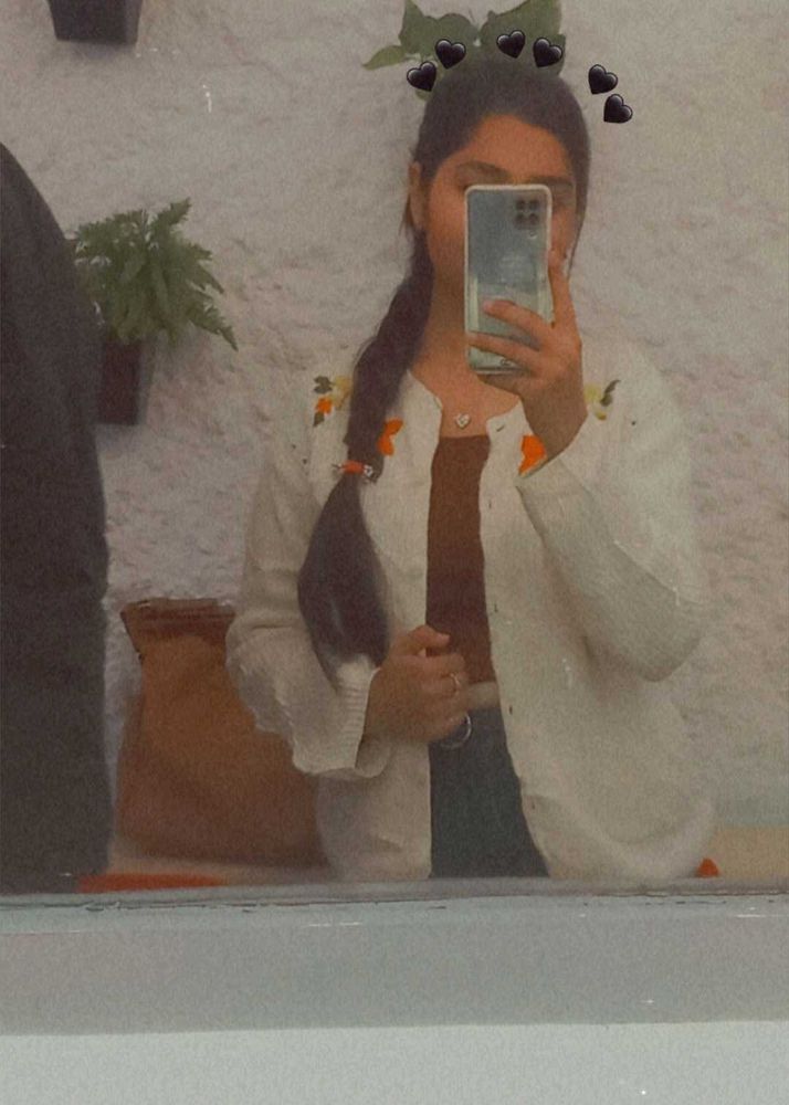 Korean Cardigan🤍🧡