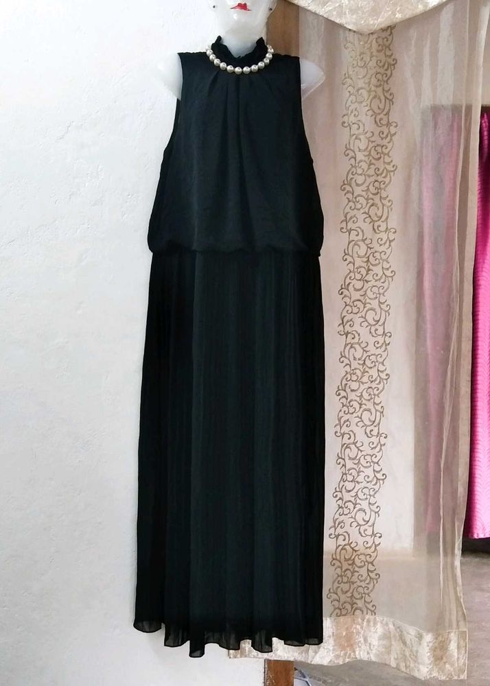 Elegant Black Maxi Dress
