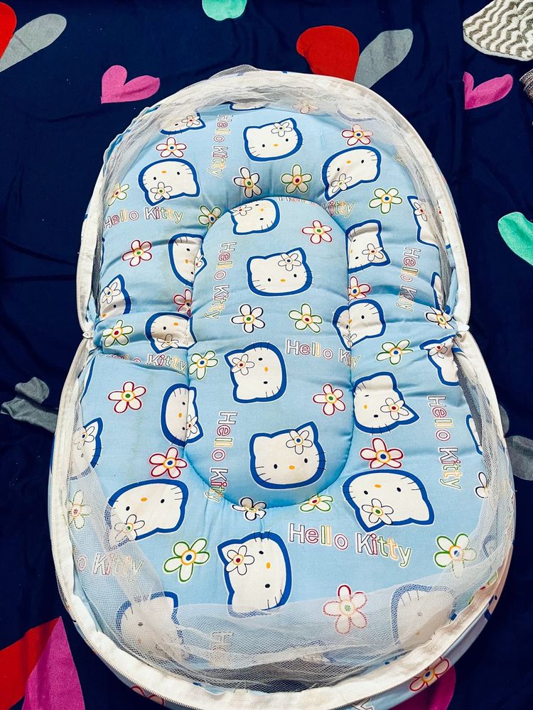 Hello Kitty Baby mosquito bed