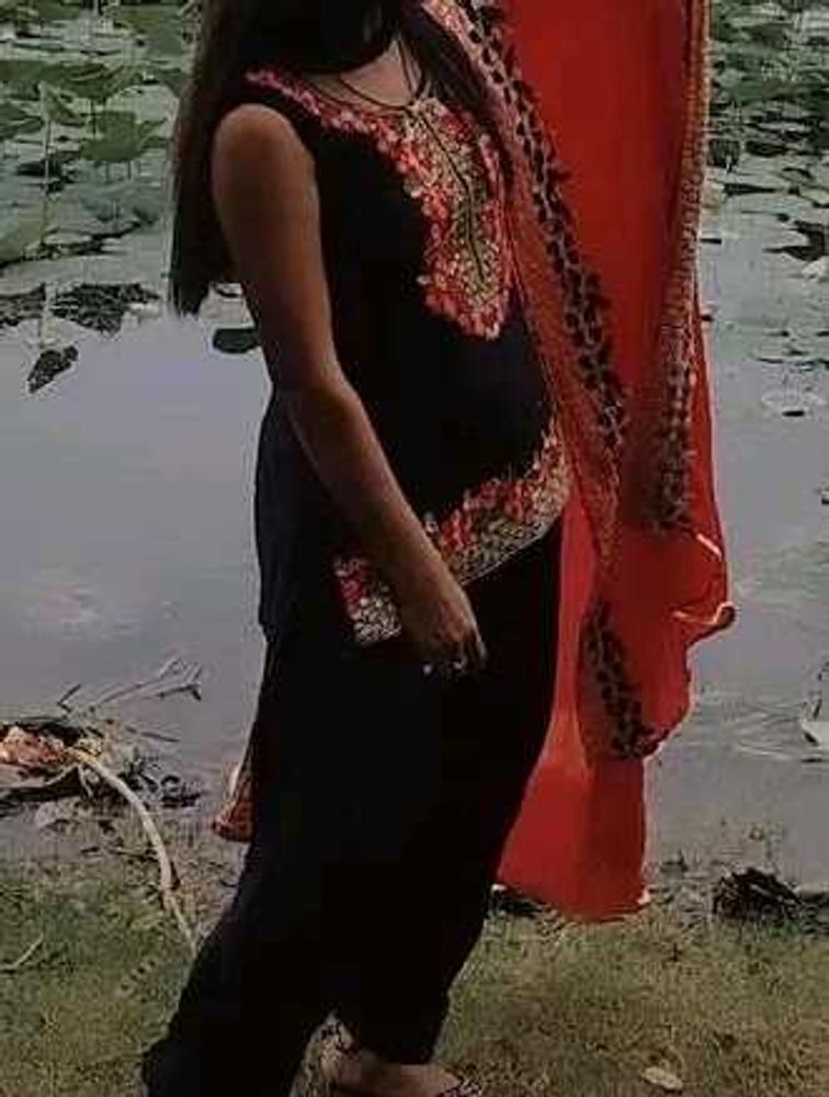 Embroidered Kurta Set