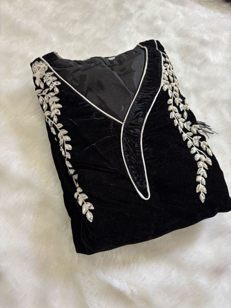 Pakistani Black Velvet Kurta Set