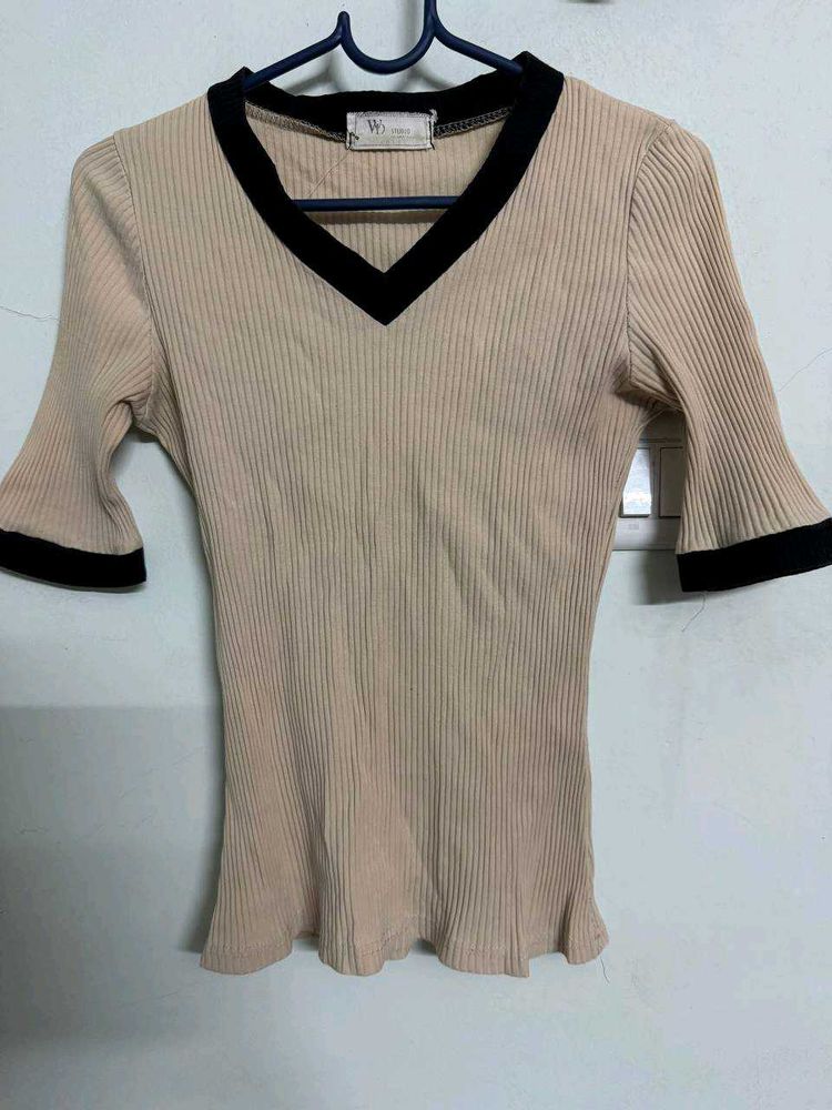Cute V-Neck Top