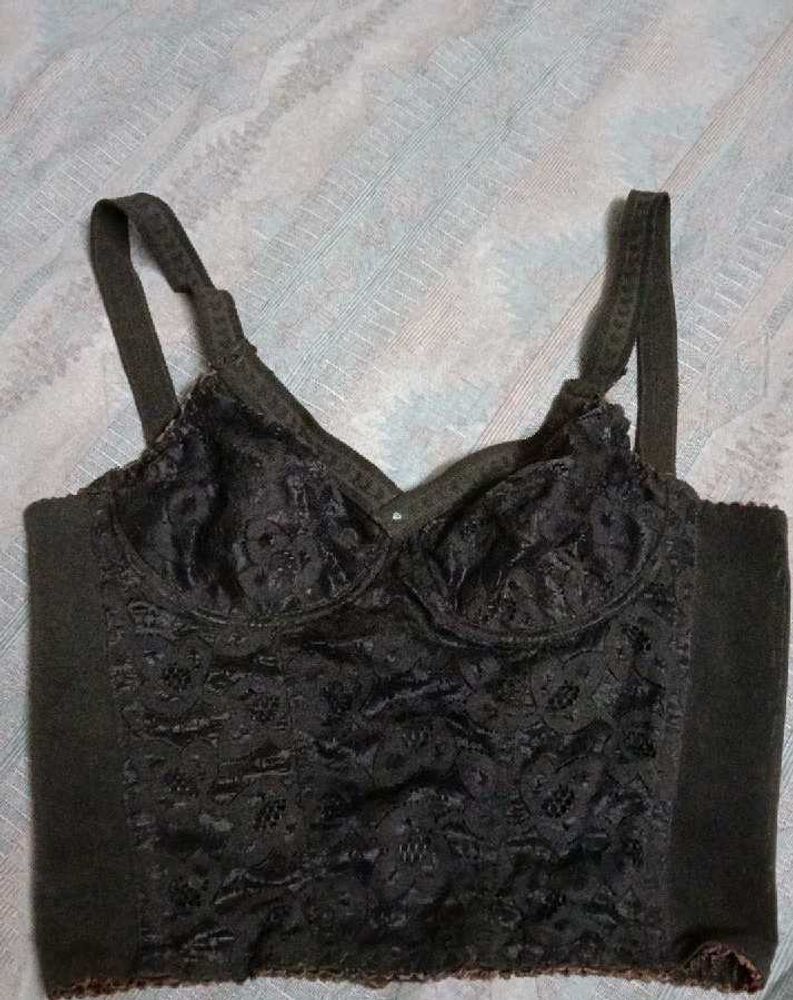 brown corset top.