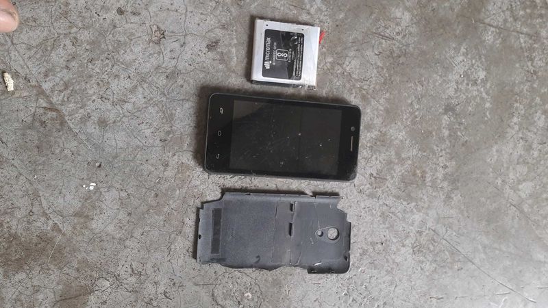 100% working smartphone only IC problem