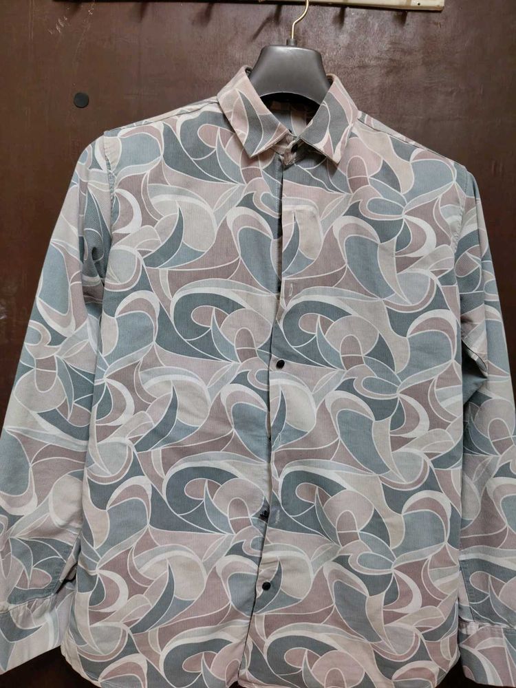 Patterned Men&#39;s Shirt