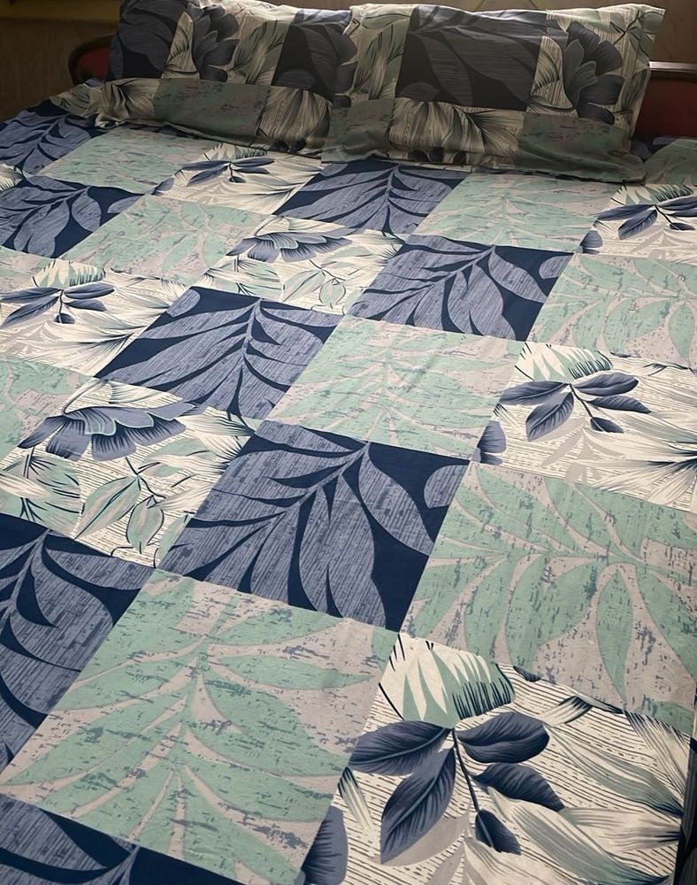 Queen Size Fitted Bedsheet With Pillow Covers