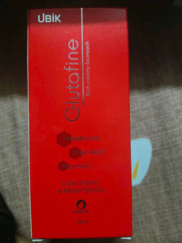 Gluthafine Face Wash