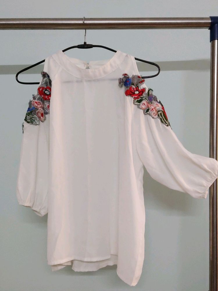 💢SALE💢 Korean Cold Shoulder Top
