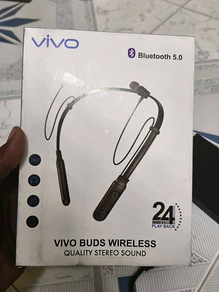 NEW UNUSED BLUETOOTH HEADSET FOR SALE