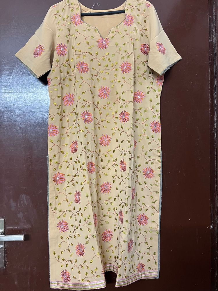 Floral Embroidered Kurti With Dupatta