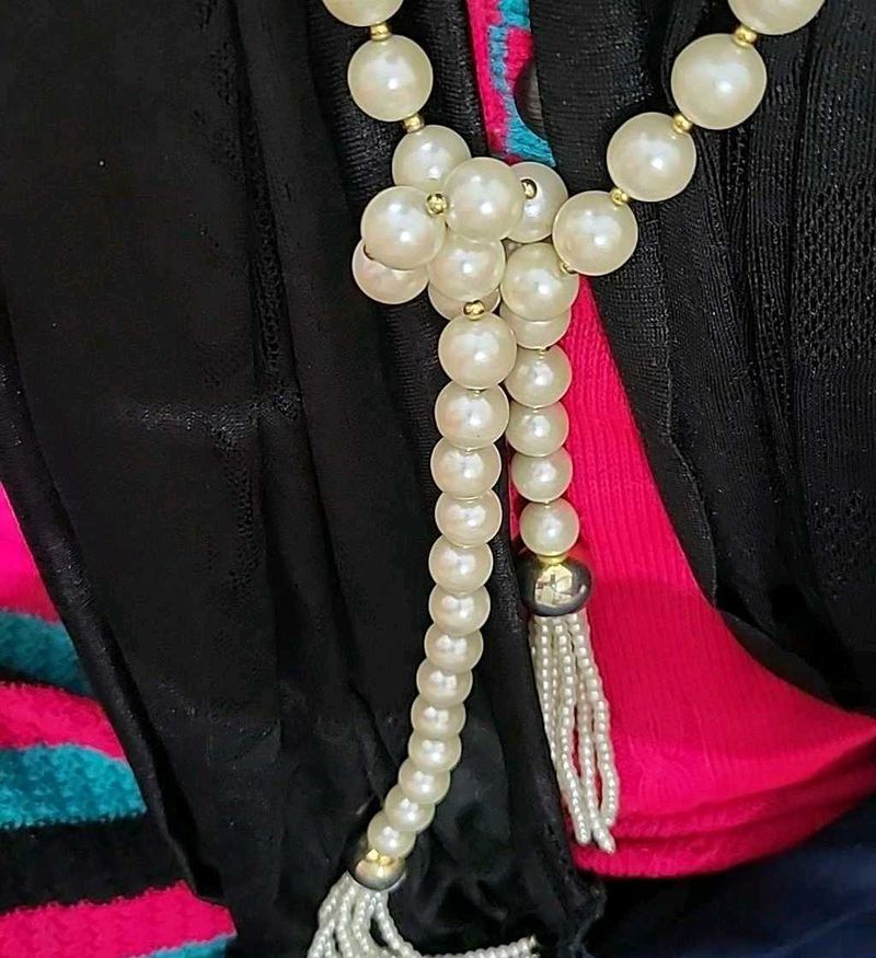 Elegant Pearl Beaded Necklace