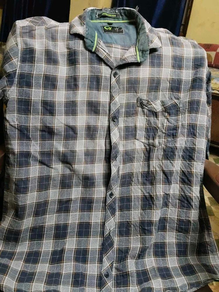 I&#39;m Selling This Shirt !!