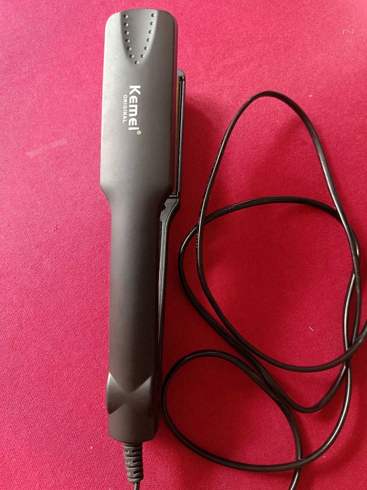 Kemei &amp; nova Hair Straightener new condition