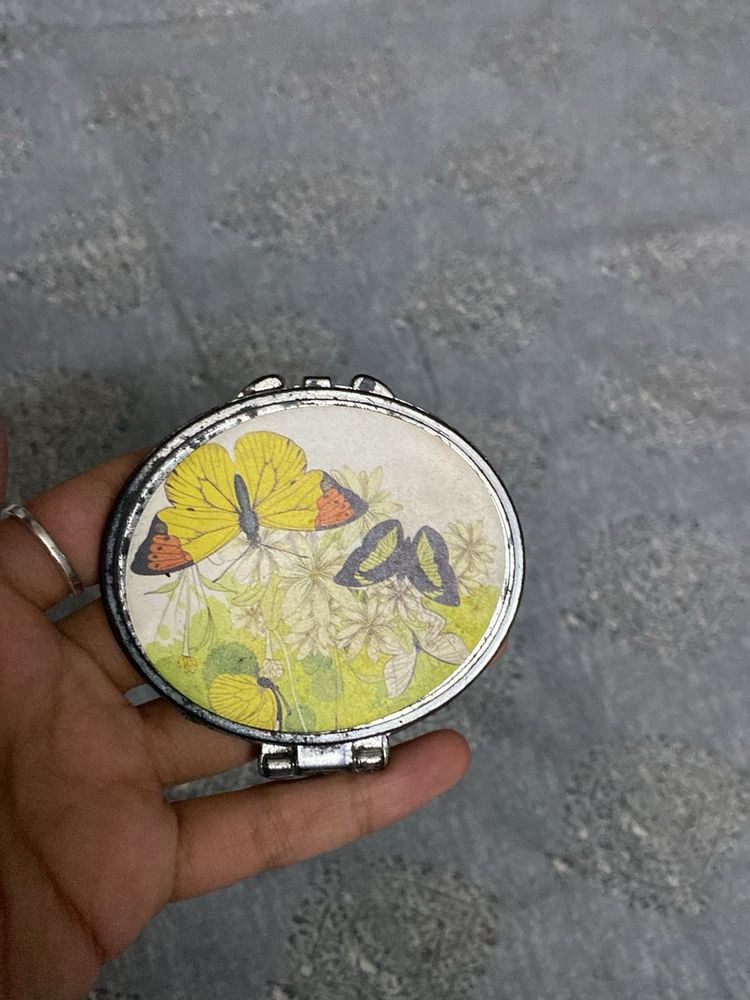 vintage pocket mirror
