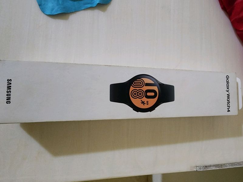 Samsung Galaxy Watch 4 - GPS + bluetooth