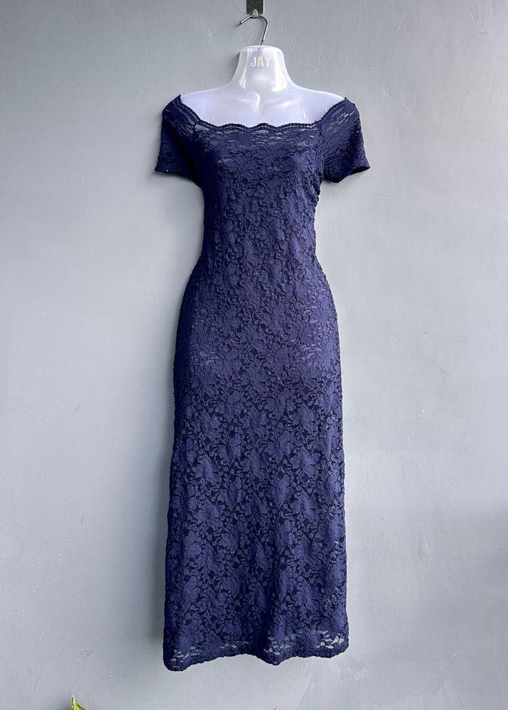 Elegant Lace Midi Dress