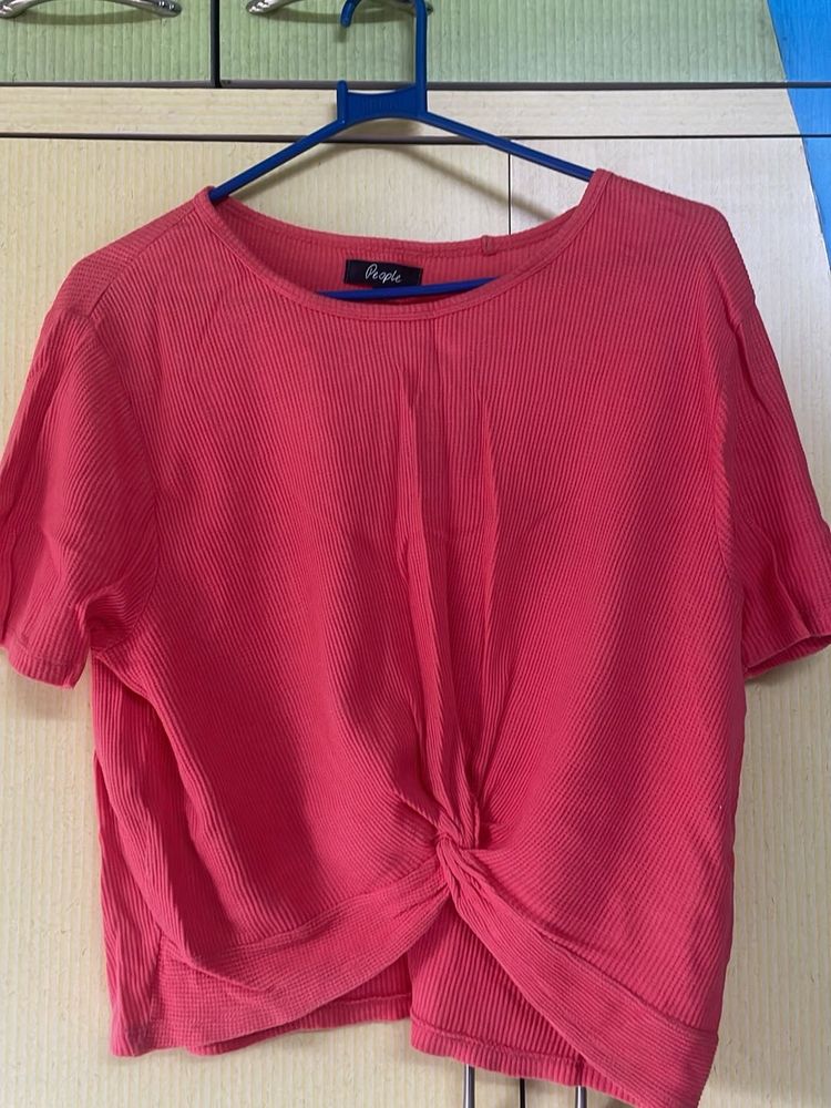 peach top by People 🌷
