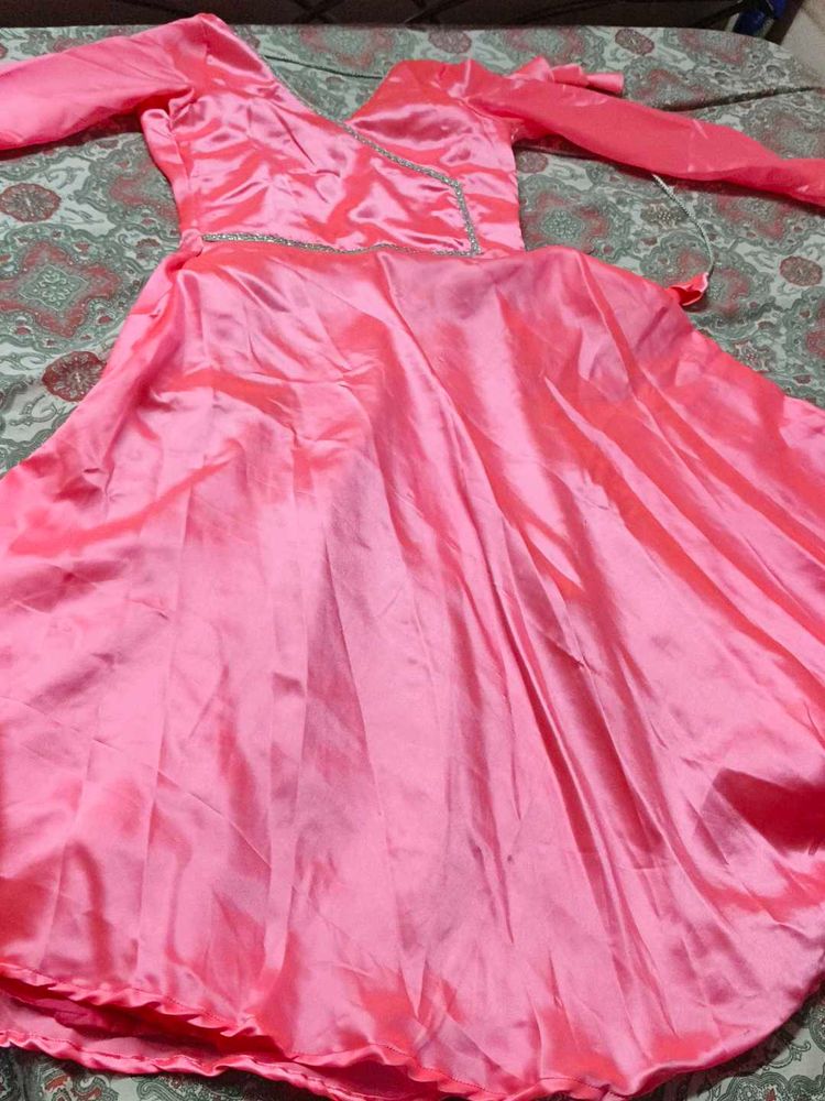 Elegant Pink Satin Party Dress