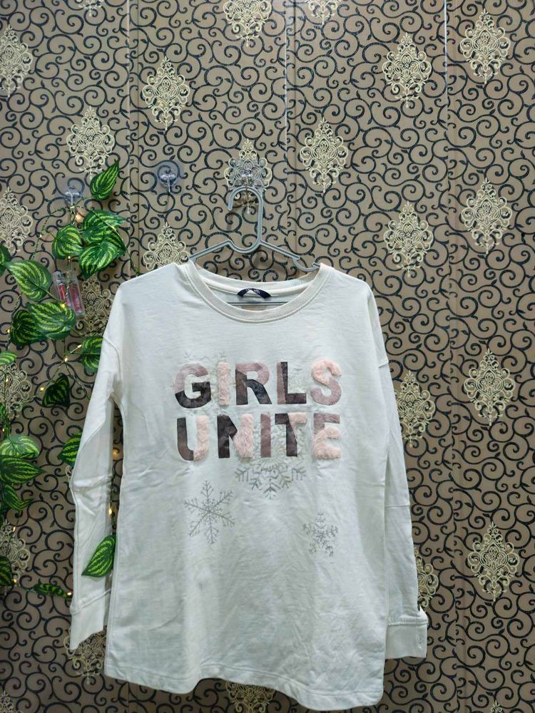 Sweatshirt