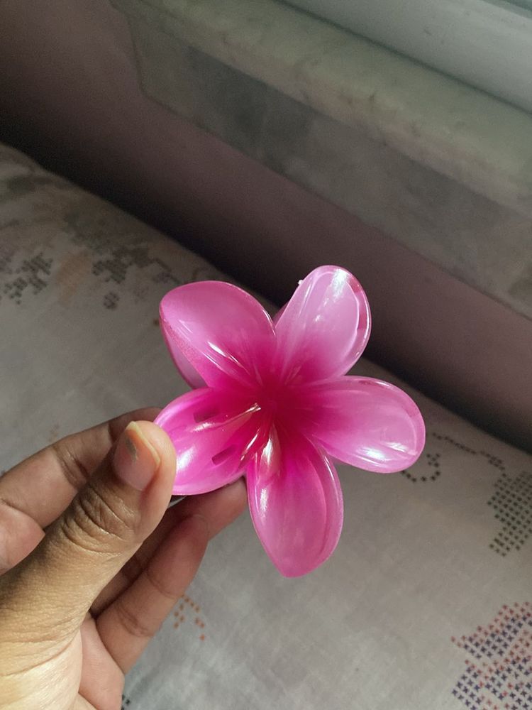 Frangipani Claw Clip For Women