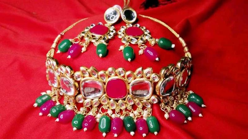 Gorgeous Kundan Jewellery &amp; Earring Set
