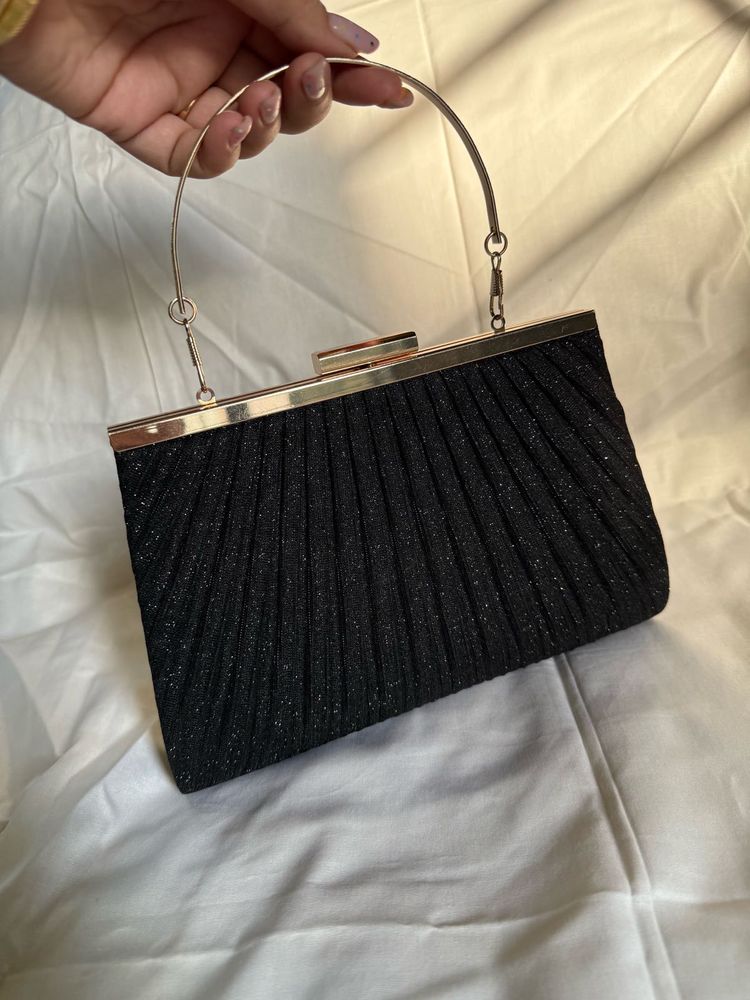 Glittry Black Stylist Cluch With Golden Handle