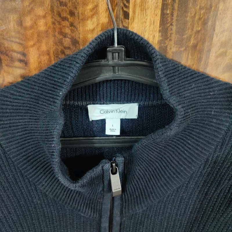 Calvin Klein Solid Pullover - Chest 42