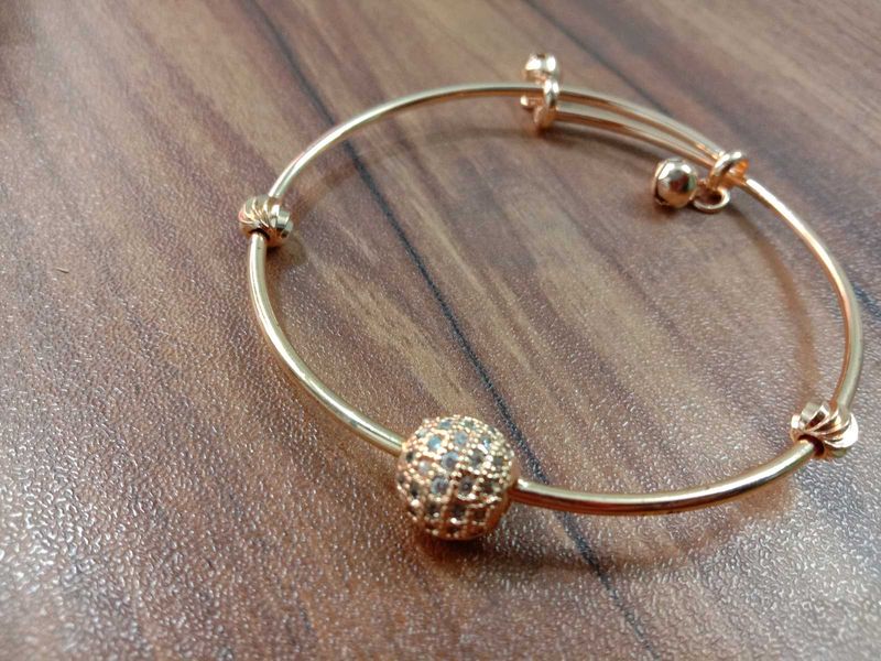 Woman&#39;s Festive Bracelet