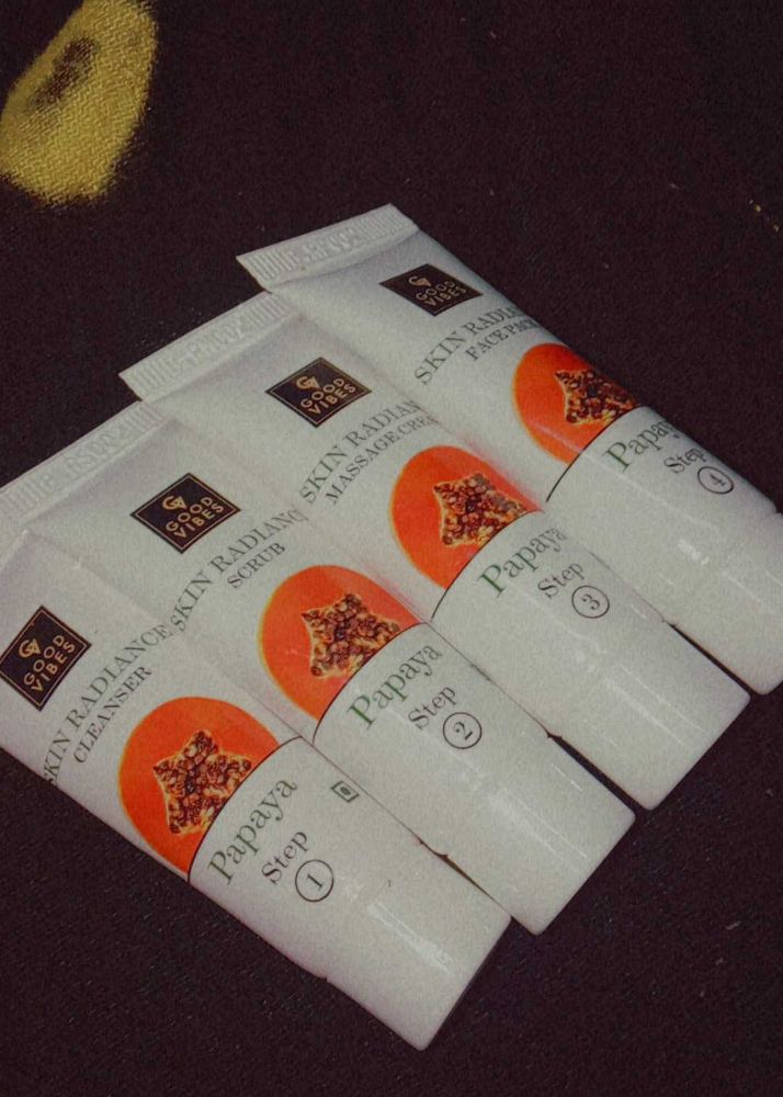Good Vibes  Papaya Skin Radiance Facial Kit
