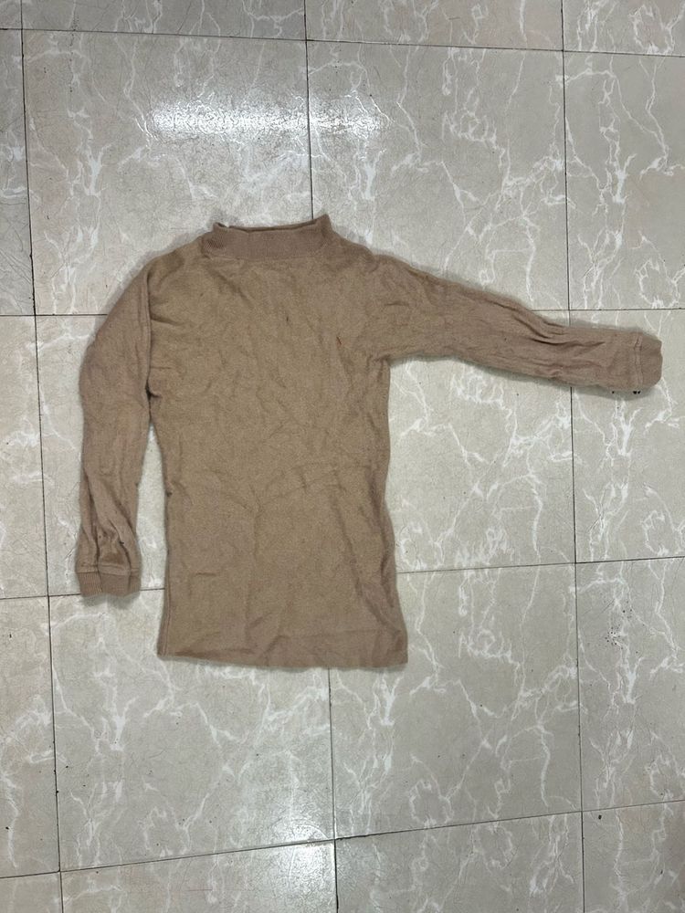 Beige Long Sleeve Hineck