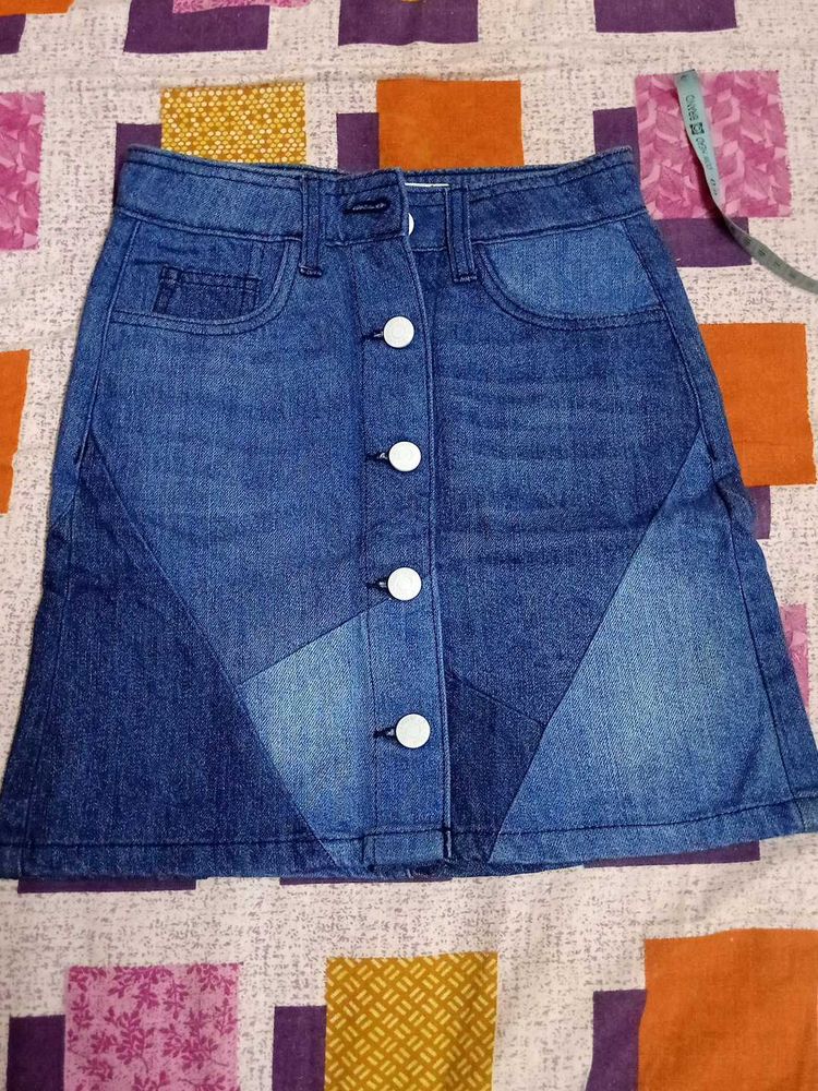 Stylish Denim Mini Skirt with Button Detail