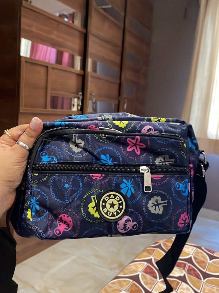 Multi Pocket Bag