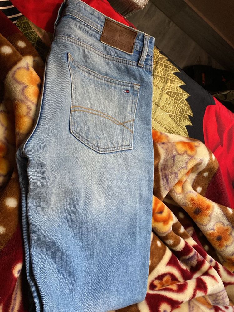 Straight Fit Jeans