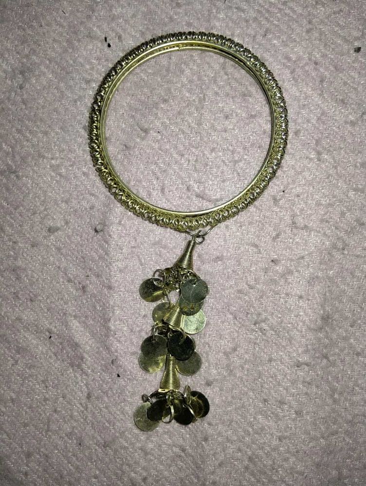 Elegant Silver Bangle with Green Drops