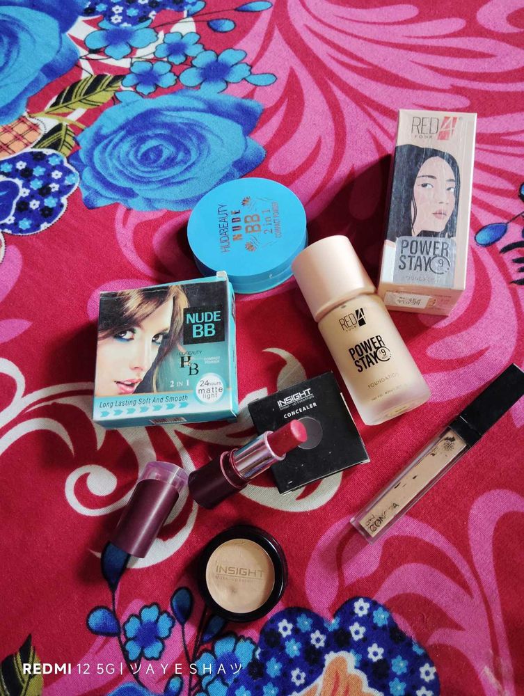 Combo Mackup Kit, Foundation, Face Powder